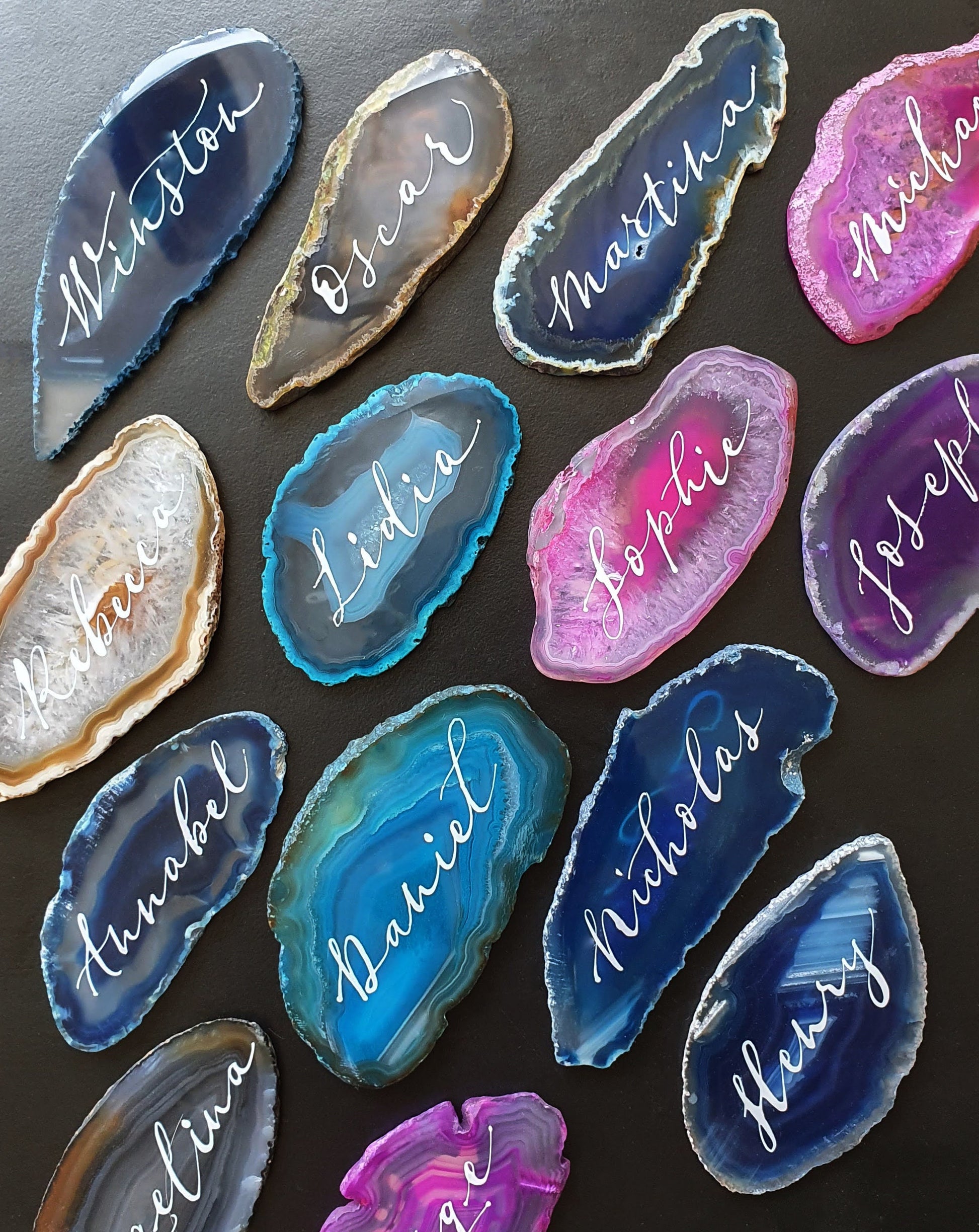 Purple Agate Place Cards - Agate Slice Wedding place names - Agate Place cards - Agate Calligraphy - Agate Placemats - Agate Place Settings
